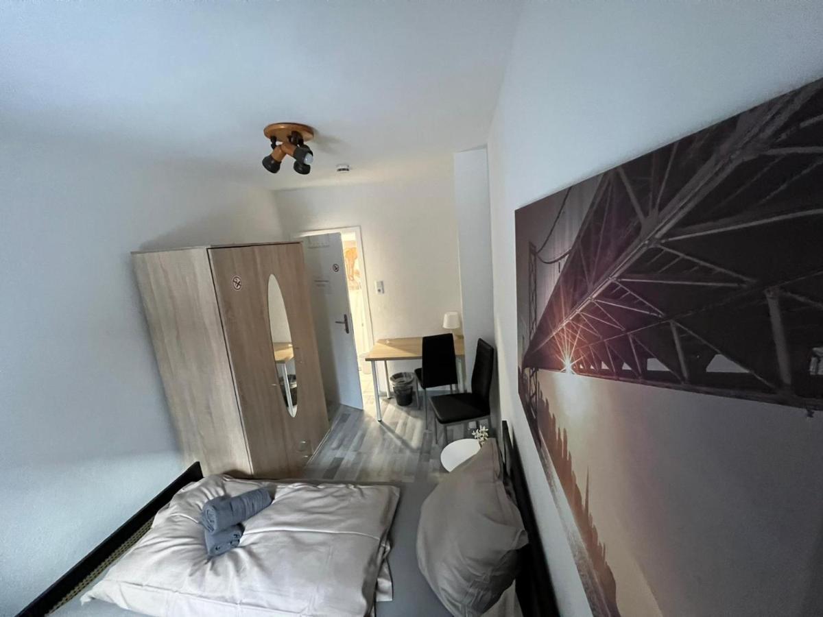 Ferienwohnung Schoenes Einfaches Zimmer In Oldenburg 109 Exterior foto